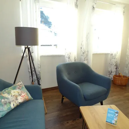 Kastanienallee Hotel 4*