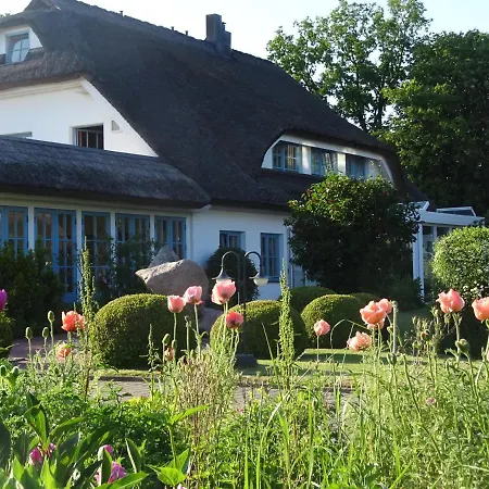 Kastanienallee Hotel 4*