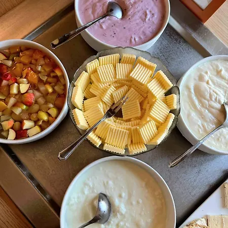 Kastanienallee Hotel 4*