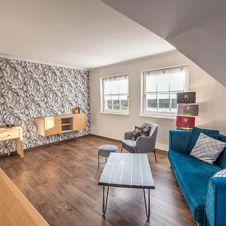 Kastanienallee Hotel 4*